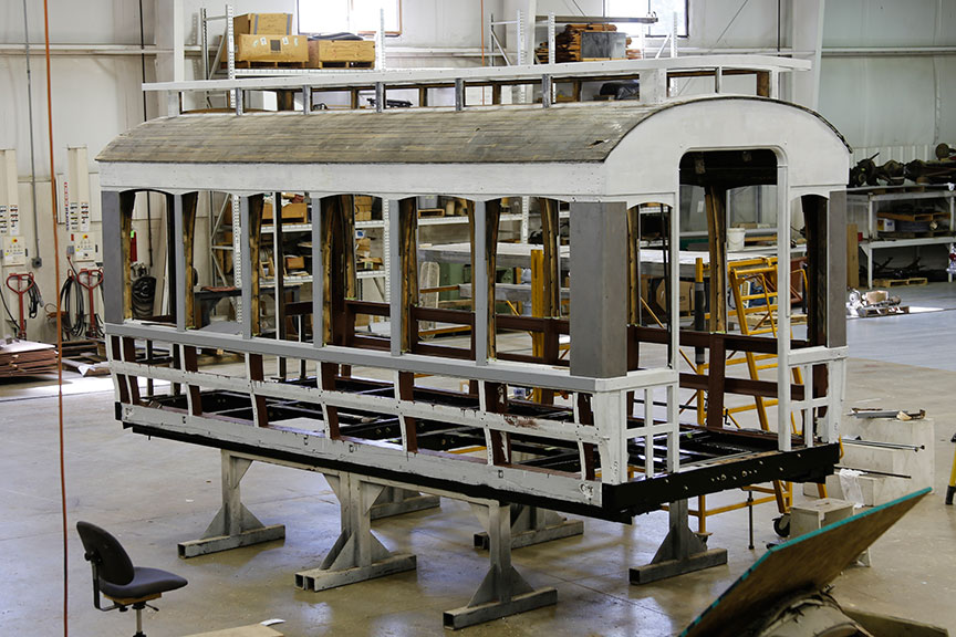 Gomaco Trolley Company: Reconditioning Of Lisbon Trolley #521